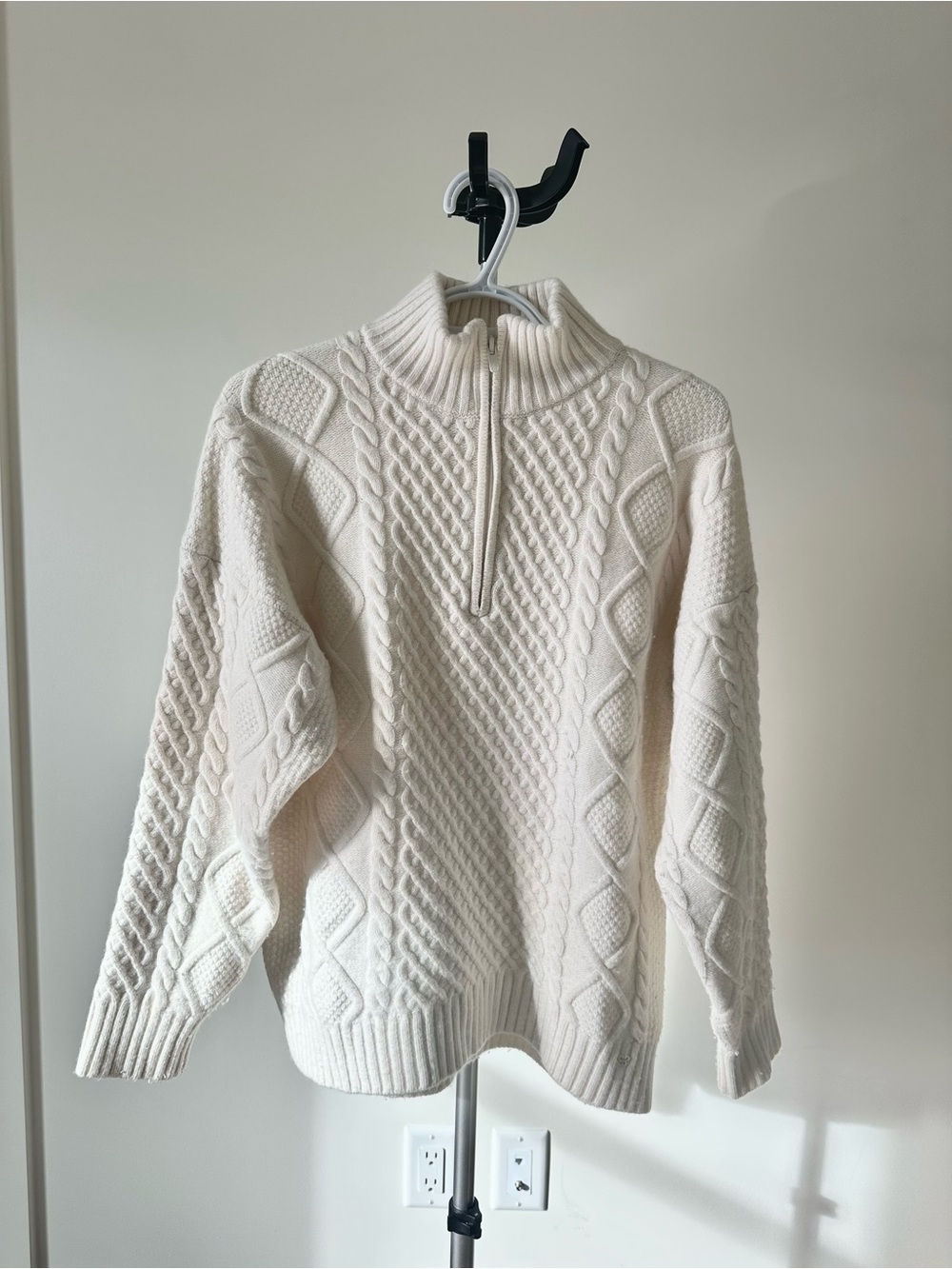 Aritzia Sunday Best Peggy Cable Knit 1/2 Zip size small